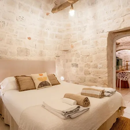 Trullo Perla Greta - Luxury Country & Private Heated Pool Holiday home *