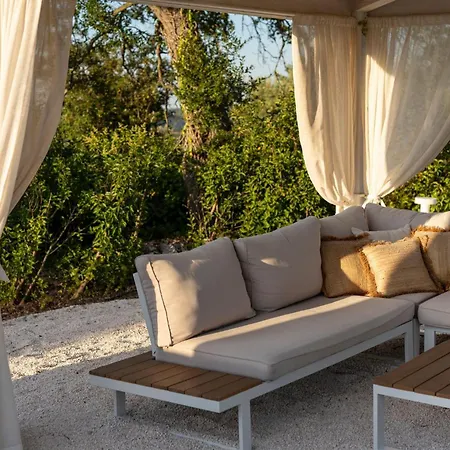 Trullo Perla Greta - Luxury Country & Private Heated Pool * Alberobello